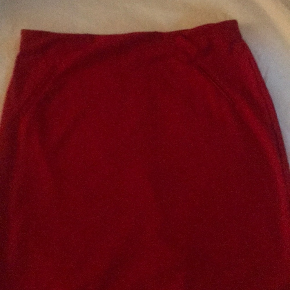Red Skirt Pull On Skirt.. No Zipper